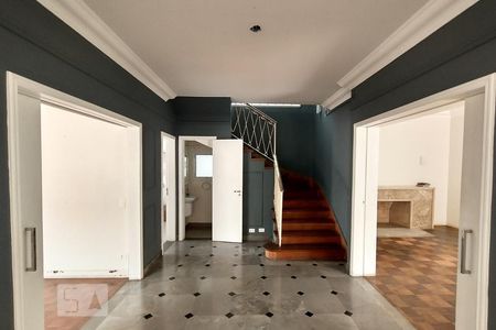 Hall de entrada de casa à venda com 3 quartos, 270m² em Vila Mariana, São Paulo