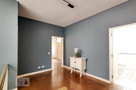 Casa à venda com 270m², 3 quartos e 1 vagaHall dos quartos