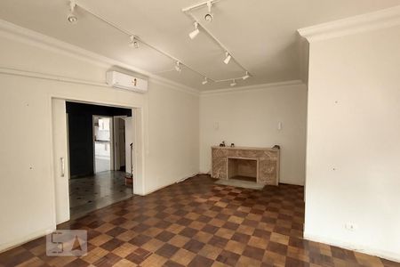 Casa à venda com 270m², 3 quartos e 1 vagaSala