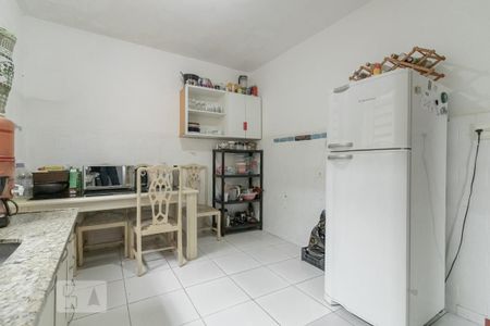 Casa à venda com 316m², 2 quartos e 6 vagasCozinha