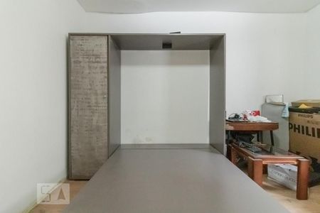 Casa à venda com 316m², 2 quartos e 6 vagasQuarto 2