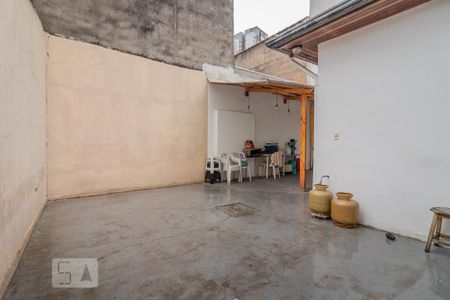 Casa à venda com 316m², 2 quartos e 6 vagasChurrasqueira/Lavanderia