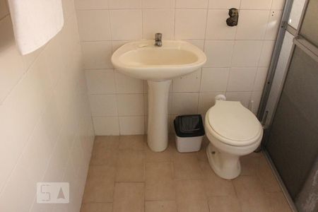 Casa à venda com 166m², 3 quartos e 2 vagasCasa 2 - Banheiro da Suíte