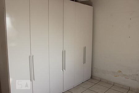 Casa à venda com 166m², 3 quartos e 2 vagasCasa 1 - Quarto 2