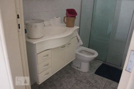 Casa à venda com 166m², 3 quartos e 2 vagasCasa 1 - Banheiro