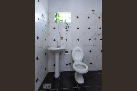 Banheiro de casa para alugar com 2 quartos, 60m² em Jardim Vera Cruz, Sorocaba