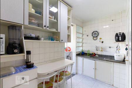Apartamento para alugar com 76m², 2 quartos e 1 vagaCozinha