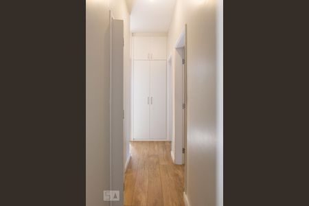 Corredor de apartamento para alugar com 3 quartos, 100m² em Perdizes, São Paulo