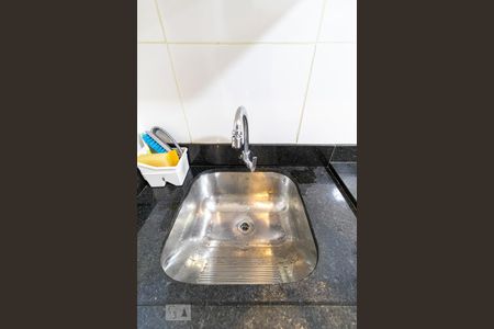 Casa à venda com 70m², 2 quartos e 2 vagasCozinha e Área de Serviço