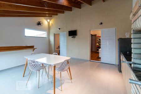 Casa à venda com 70m², 2 quartos e 2 vagasVaranda