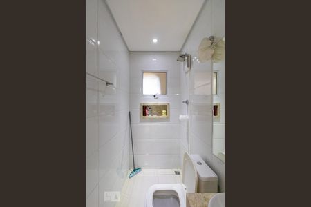 Casa à venda com 70m², 2 quartos e 2 vagasBanheiro 2