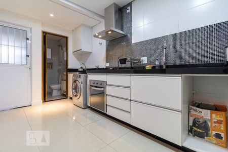 Casa à venda com 70m², 2 quartos e 2 vagasCozinha e Área de Serviço