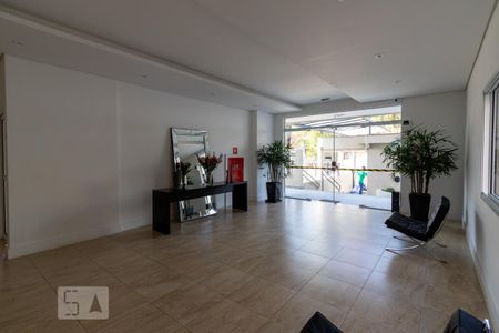 Hall de Entrada de apartamento para alugar com 2 quartos, 52m² em Paraisópolis, São Paulo
