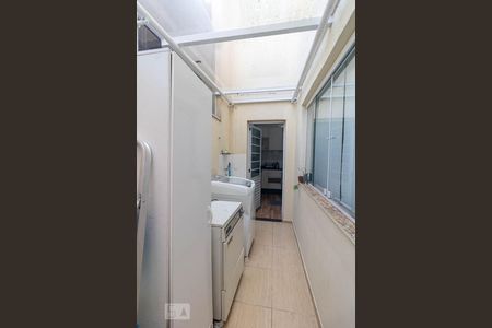 Apartamento à venda com 75m², 2 quartos e 1 vagaÁrea de Serviço