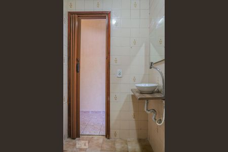 Casa para alugar com 93m², 2 quartos e 1 vaga Casa para alugar com 93m², 2 quartos e 1 vagaBanheiro