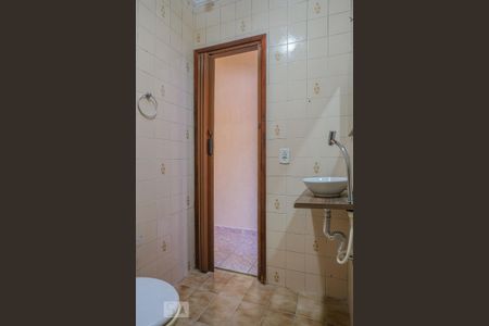 Casa para alugar com 93m², 2 quartos e 1 vaga Casa para alugar com 93m², 2 quartos e 1 vagaBanheiro