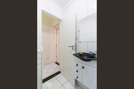 Banheiro de apartamento para alugar com 1 quarto, 49m² em Aclimação, São Paulo
