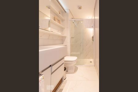 Banheiro de apartamento para alugar com 1 quarto, 52m² em Barra Funda, São Paulo