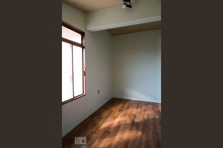 Quarto 1 de casa à venda com 4 quartos, 240m² em Campo Novo, Porto Alegre