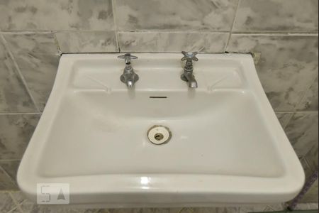 Apartamento à venda com 50m², 2 quartos e sem vagaBanheiro