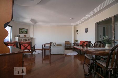 Apartamento à venda com 150m², 3 quartos e 3 vagasSala