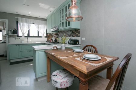 Apartamento à venda com 150m², 3 quartos e 3 vagasCozinha