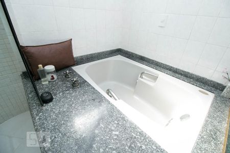 Apartamento à venda com 150m², 3 quartos e 3 vagasBanheiro Suite 2