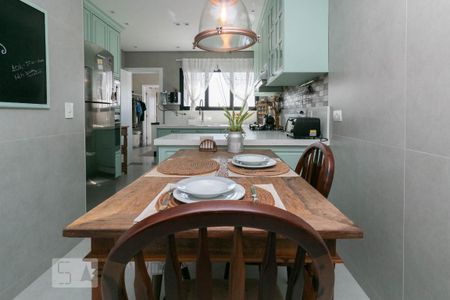 Apartamento à venda com 150m², 3 quartos e 3 vagasCozinha