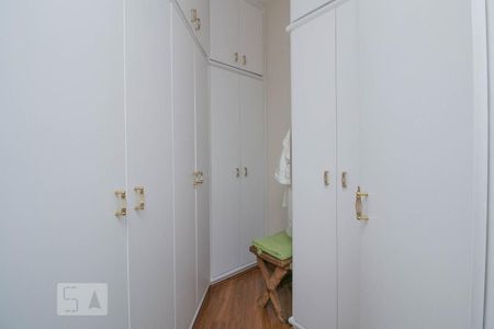 Apartamento à venda com 150m², 3 quartos e 3 vagasCloset Suite 2