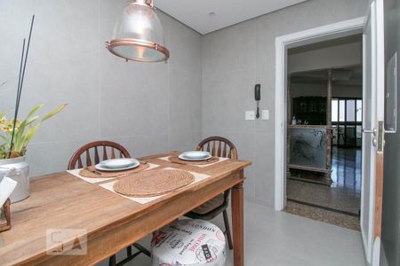Apartamento à venda com 150m², 3 quartos e 3 vagasCozinha