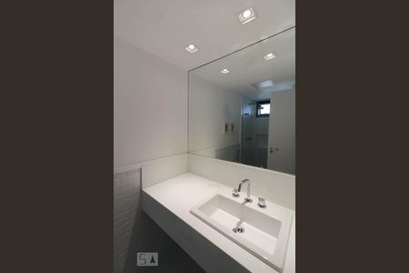 Banheiro suite1 de apartamento para alugar com 2 quartos, 90m² em Barra da Tijuca, Rio de Janeiro