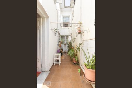 Casa à venda com 450m², 10 quartos e 3 vagasCorredor Externo Casa 2