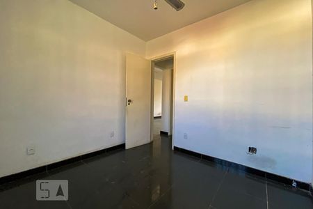 Quarto 1 de apartamento para alugar com 2 quartos, 120m² em Olaria, Rio de Janeiro