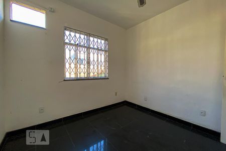 Quarto 1 de apartamento para alugar com 2 quartos, 120m² em Olaria, Rio de Janeiro