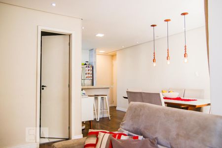 Sala de apartamento à venda com 2 quartos, 60m² em Jardim Monte Libano, Santo André
