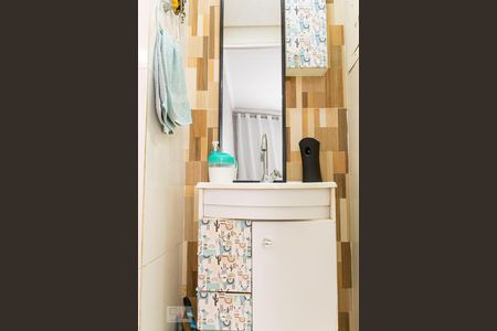 Lavabo de apartamento para alugar com 2 quartos, 44m² em Penha de França, São Paulo