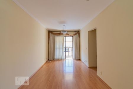 Apartamento para alugar com 82m², 3 quartos e 1 vaga Apartamento para alugar com 82m², 3 quartos e 1 vagaDetalhe Sala
