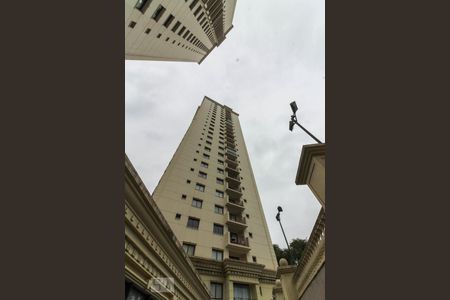 Apartamento para alugar com 54m², 2 quartos e 1 vagaFachada