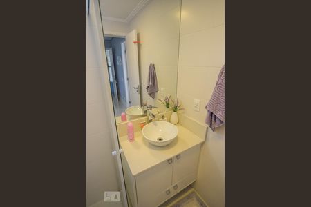 Apartamento à venda com 75m², 2 quartos e 2 vagas Apartamento à venda com 75m², 2 quartos e 2 vagasBanheiro