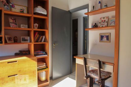 Casa à venda com 370m², 4 quartos e 2 vagasQuarto 2