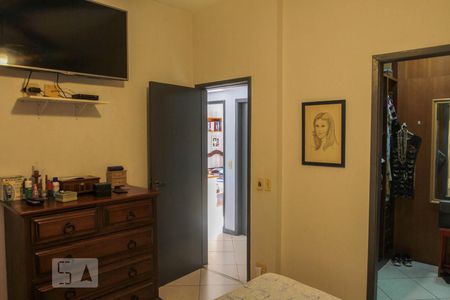 Casa à venda com 370m², 4 quartos e 2 vagasQuarto 4 - Suíte