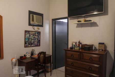 Casa à venda com 370m², 4 quartos e 2 vagasQuarto 4 - Suíte