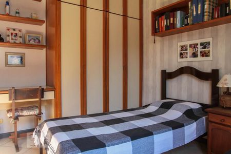 Casa à venda com 370m², 4 quartos e 2 vagasQuarto 2