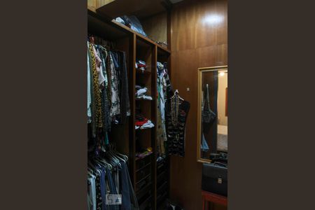 Casa à venda com 370m², 4 quartos e 2 vagasCloset do Quarto 4 - Suíte