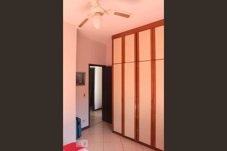 Casa à venda com 370m², 4 quartos e 2 vagasQuarto 3