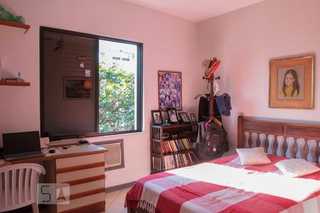 Casa à venda com 370m², 4 quartos e 2 vagasQuarto 3