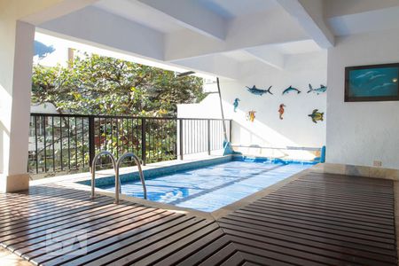 Casa à venda com 370m², 4 quartos e 2 vagasPiscina