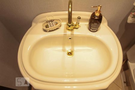 Lavabo de casa à venda com 4 quartos, 370m² em Humaitá, Rio de Janeiro