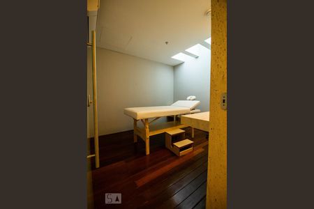 Studio à venda com 80m², 1 quarto e 2 vagassala de massagem 