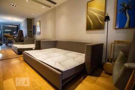 sofa cama  de kitnet/studio para alugar com 1 quarto, 80m² em Barra da Tijuca, Rio de Janeiro